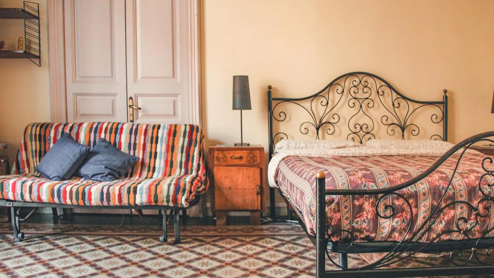Casa Verdi - House Of Travelers Catania
