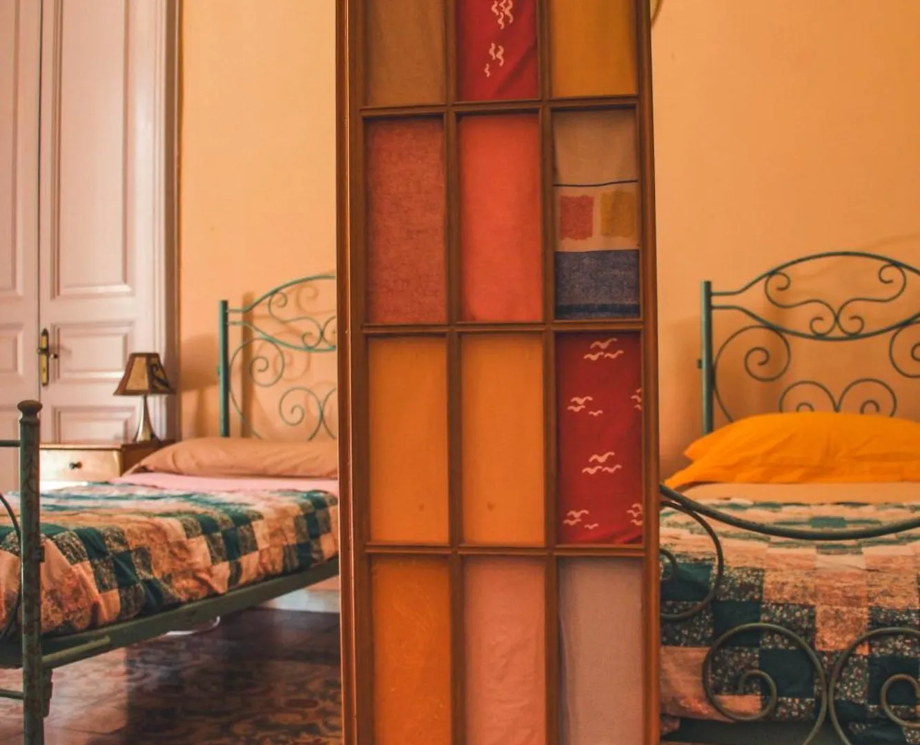 Casa Verdi - House Of Travelers Catania Italy