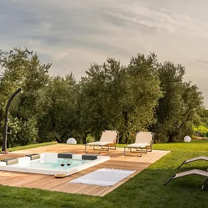 https://agriturismo-la-casina-nel-vigneto.it-tuscanyhotel.com