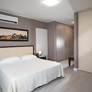 Quadra Key Easy In Apartmanhotel Firenze