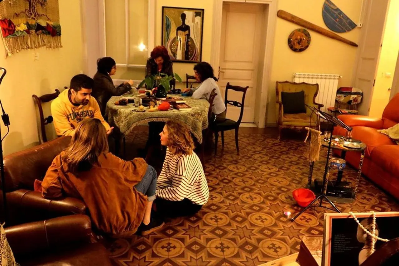 Casa Verdi - House Of Travelers Catania Italy