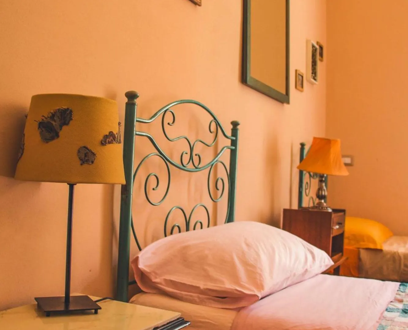 Casa Verdi - House Of Travelers Catania Italy