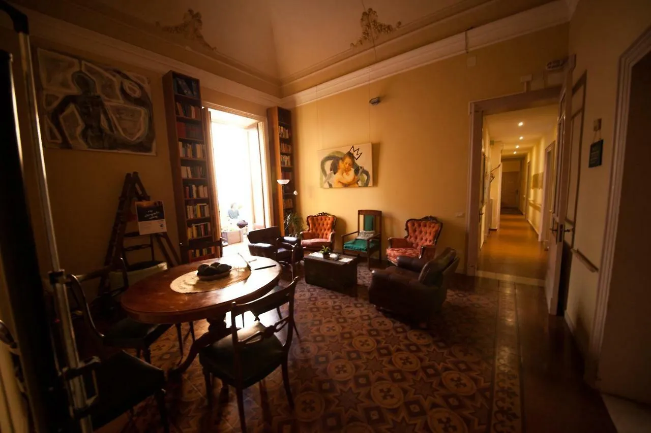 Casa Verdi - House Of Travelers Catania 3*,  Italy